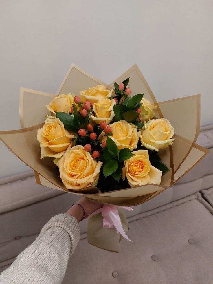 Ramo de Rosas Aromáticas e Hipérico