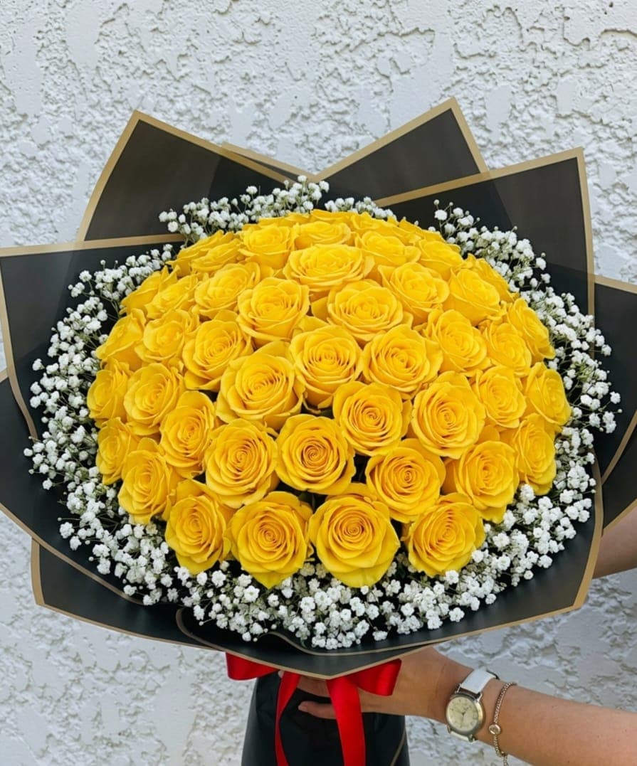 Gran Buchón de Rosas Amarillas